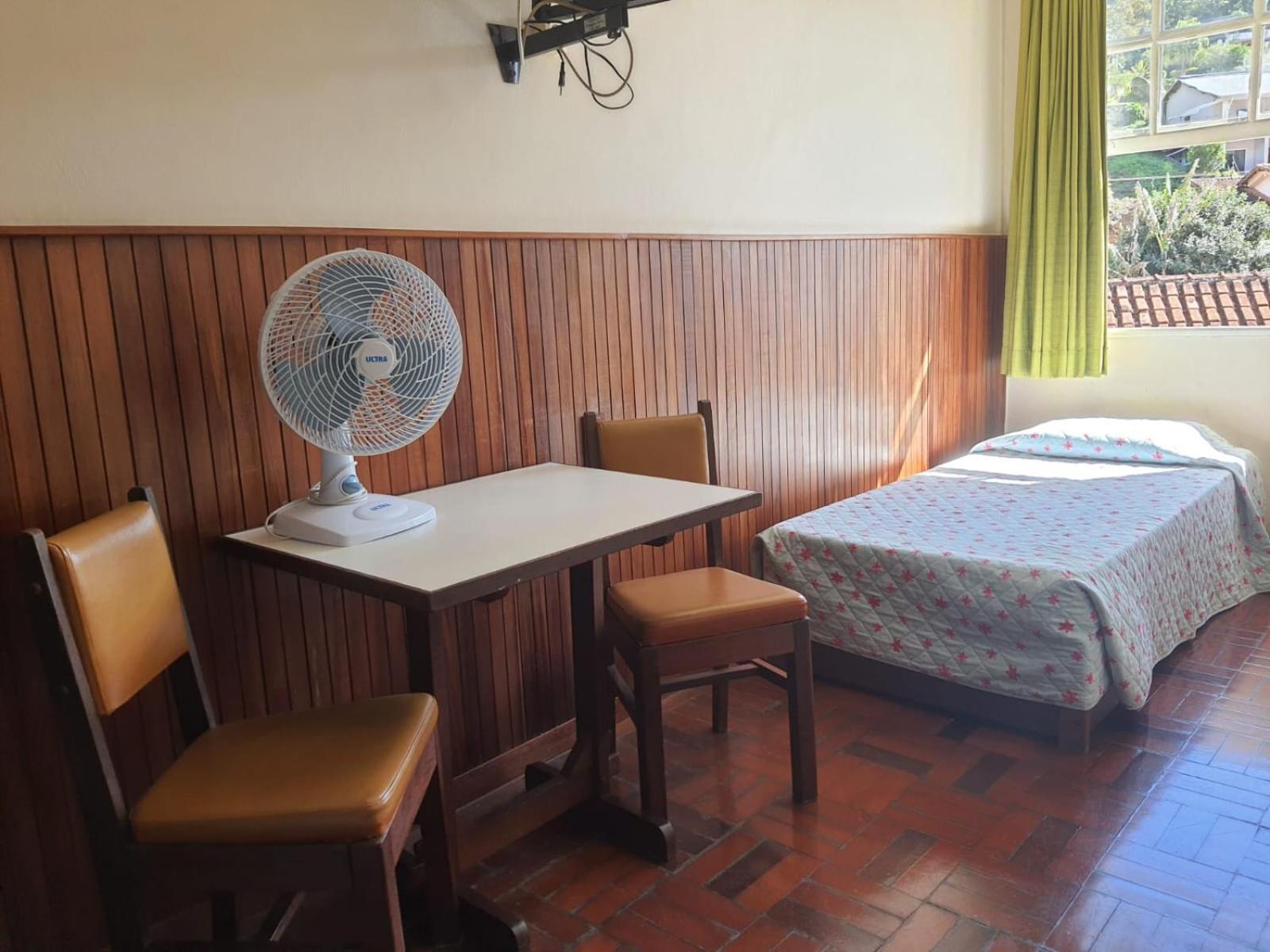Hotel Bucsky نوفا فريبورغو الغرفة الصورة